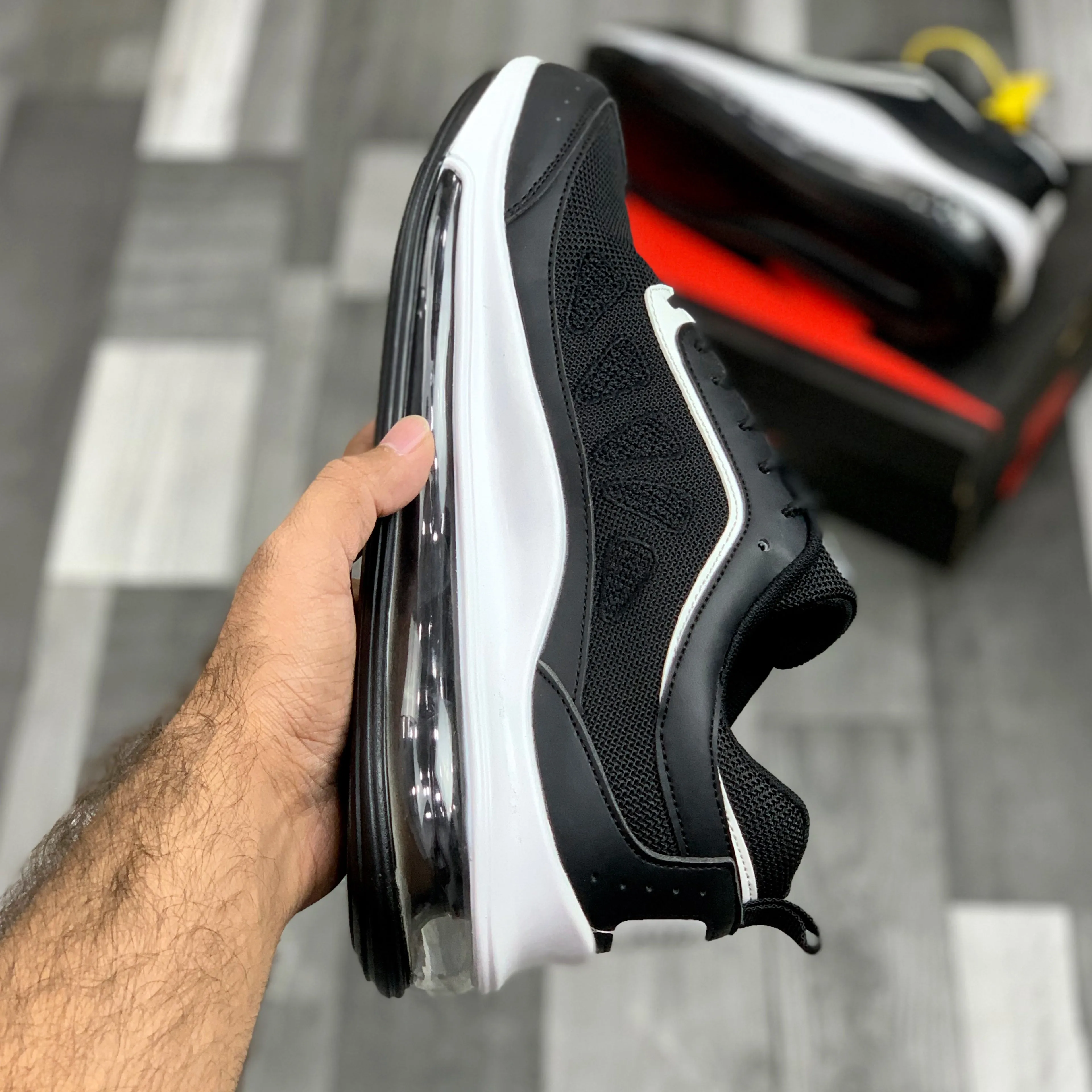 Air Max AP (Black White)