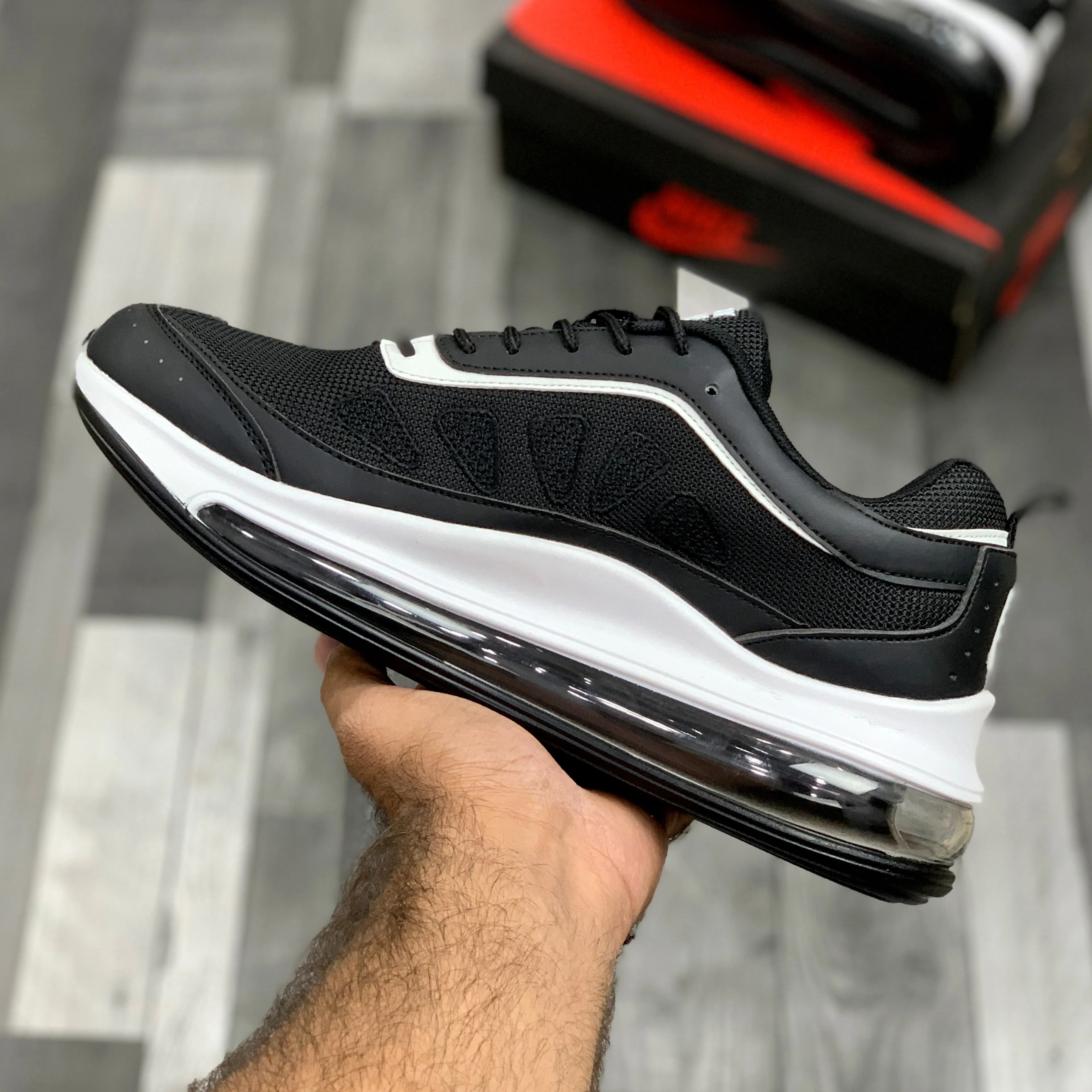 Air Max AP (Black White)