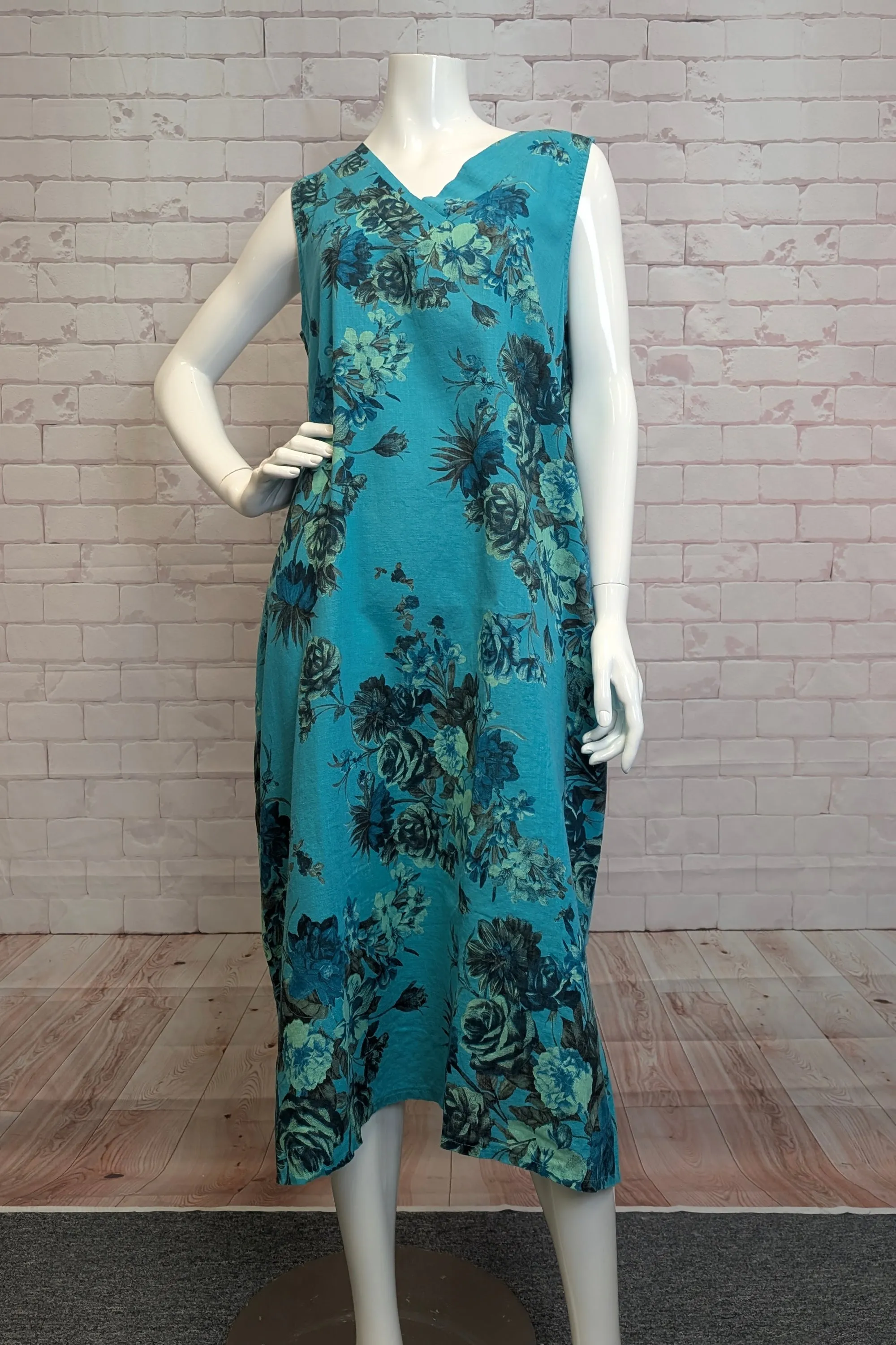 BLOOMS SLEEVELESS FLORAL DRESS