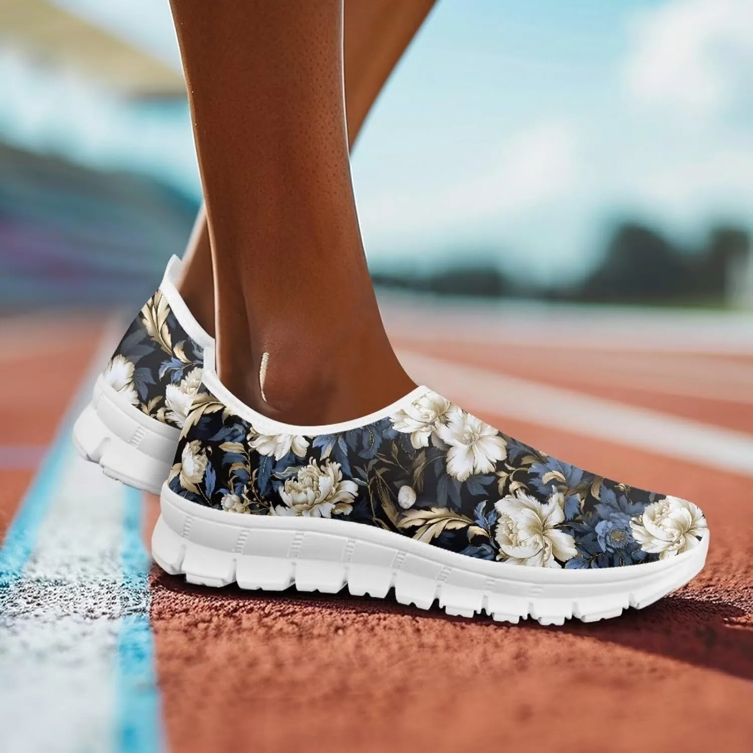 GOSTONG Floral Art Sneakers for Women Retro Low-Cut Slip-on Home Loafers Lightweight Soft Soled Comfort Outdoor Running Travel Sneakers White US 5 to 11.5
