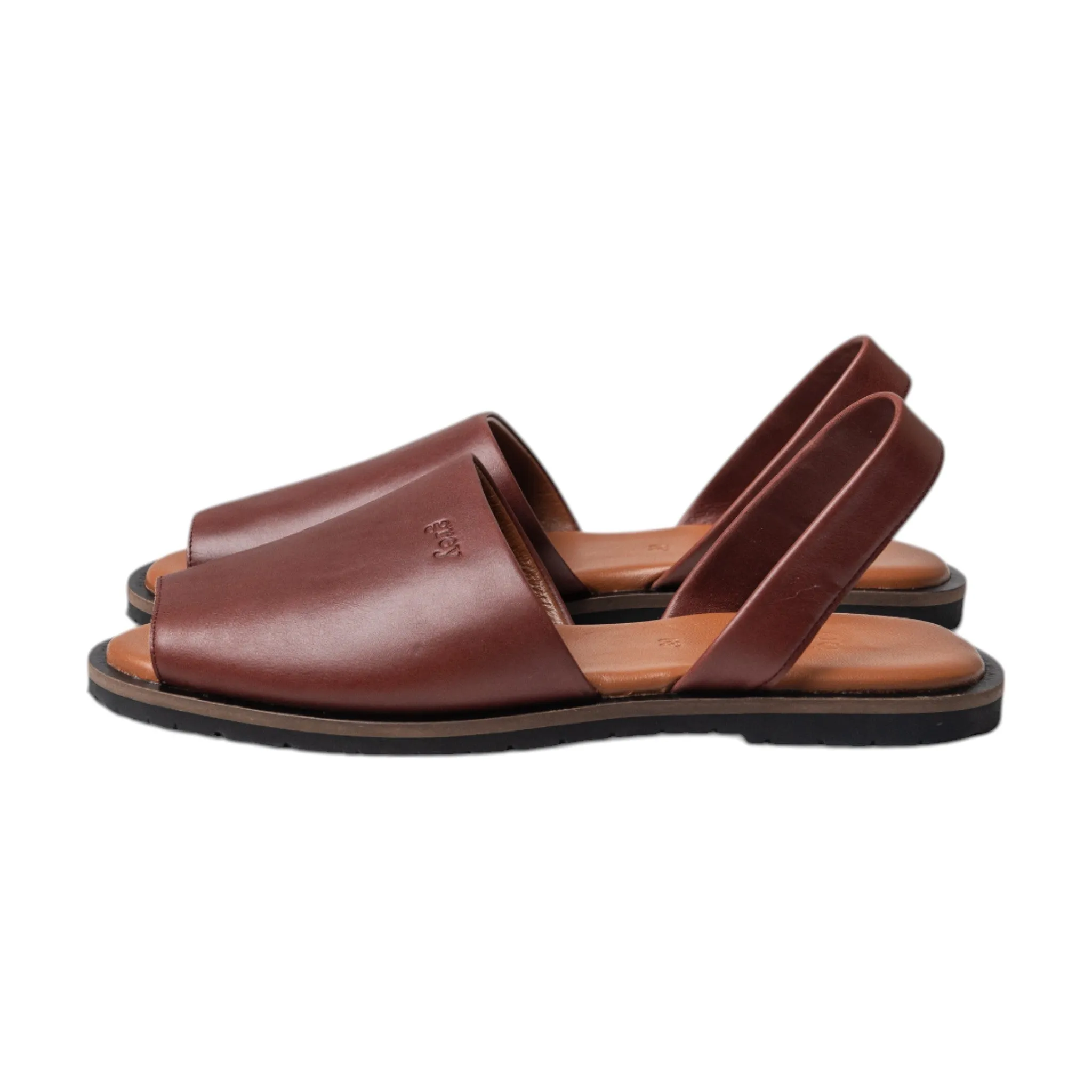 Madison Flats in Brown