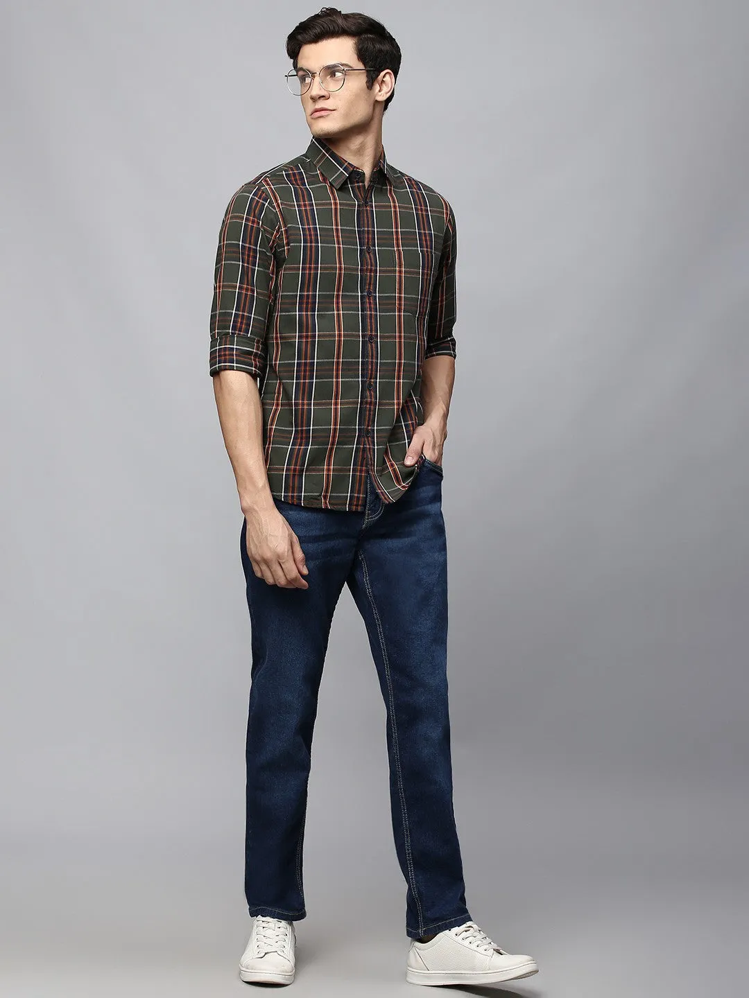 Men's Button Down Collar Slim Fit Checks Pink Casual Shirt