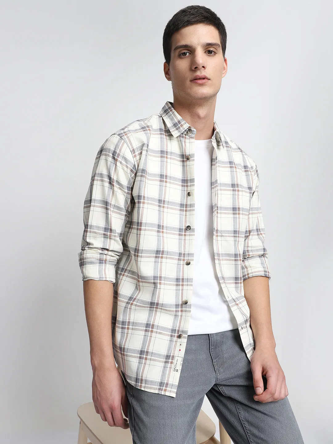 Men's Slim Fit Tartan Checks Pure Cotton Casual Shirt