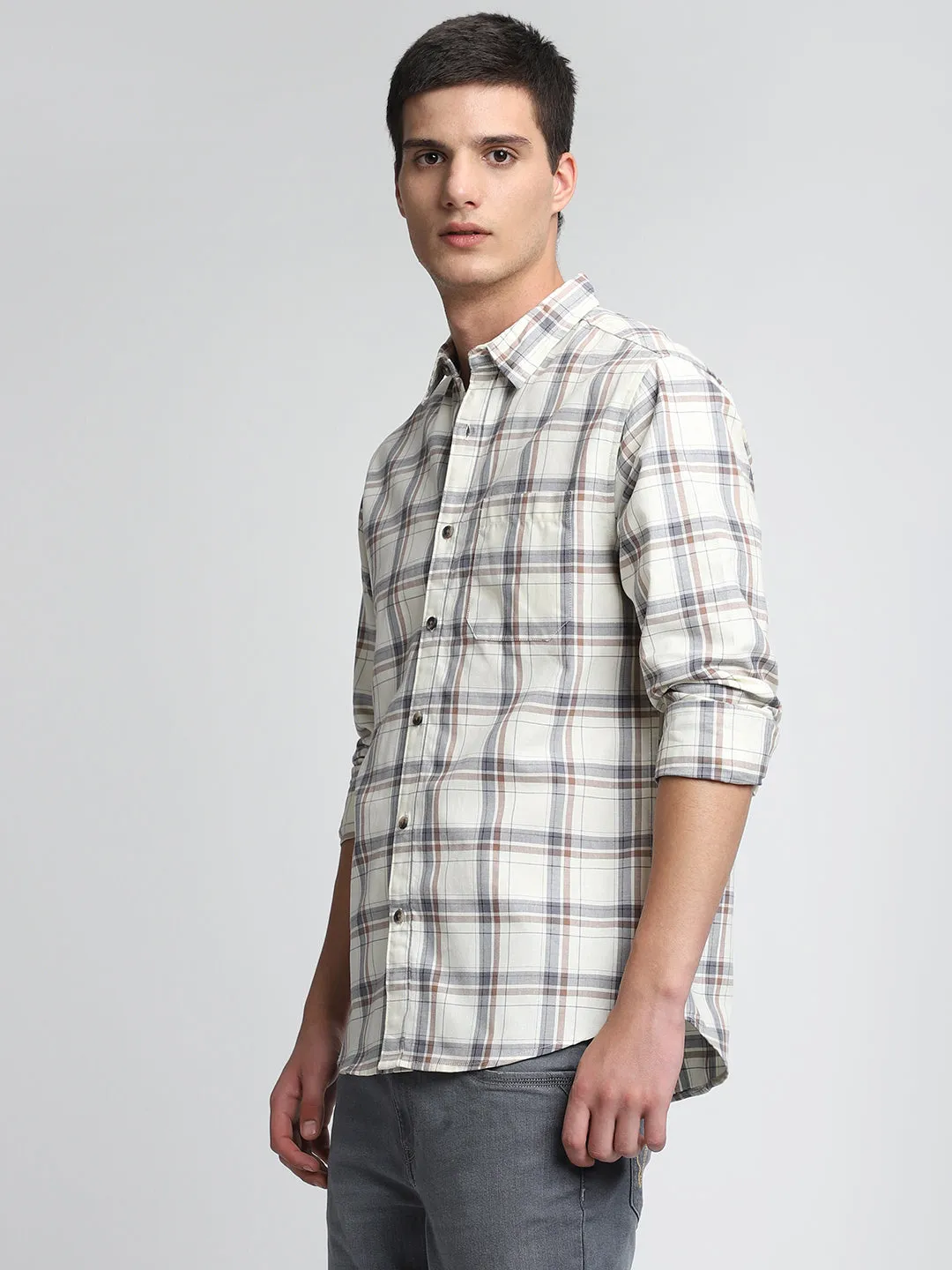 Men's Slim Fit Tartan Checks Pure Cotton Casual Shirt